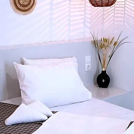 Beachfront Cycladic Irene Boutique 4* Loutrá