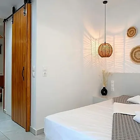 ホテル Beachfront Cycladic Irene Boutique Loutrá