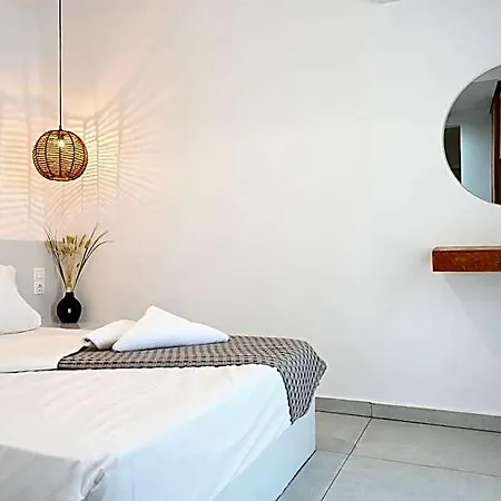 ホテル Beachfront Cycladic Irene Boutique Loutrá