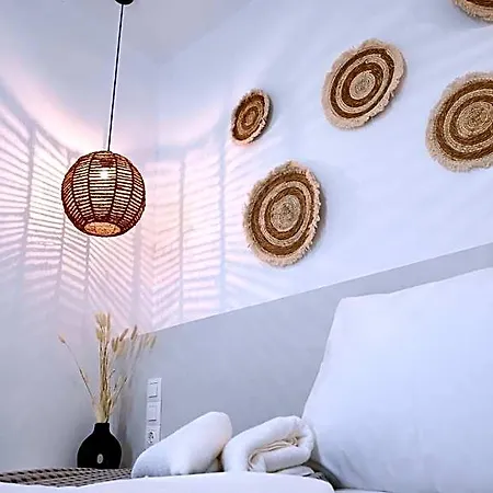 ホテル Beachfront Cycladic Irene Boutique 4*
